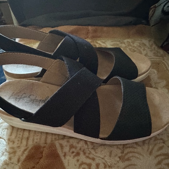 Beautiful black lede stride sandals in pristine condition size 7 - Picture 2 of 7